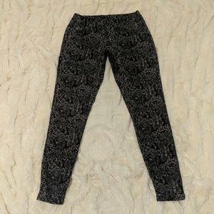 Snakeskin Pattern Jeggings